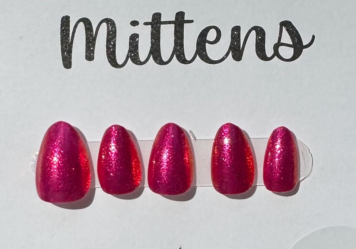 ILNP - Petals; press-on nails