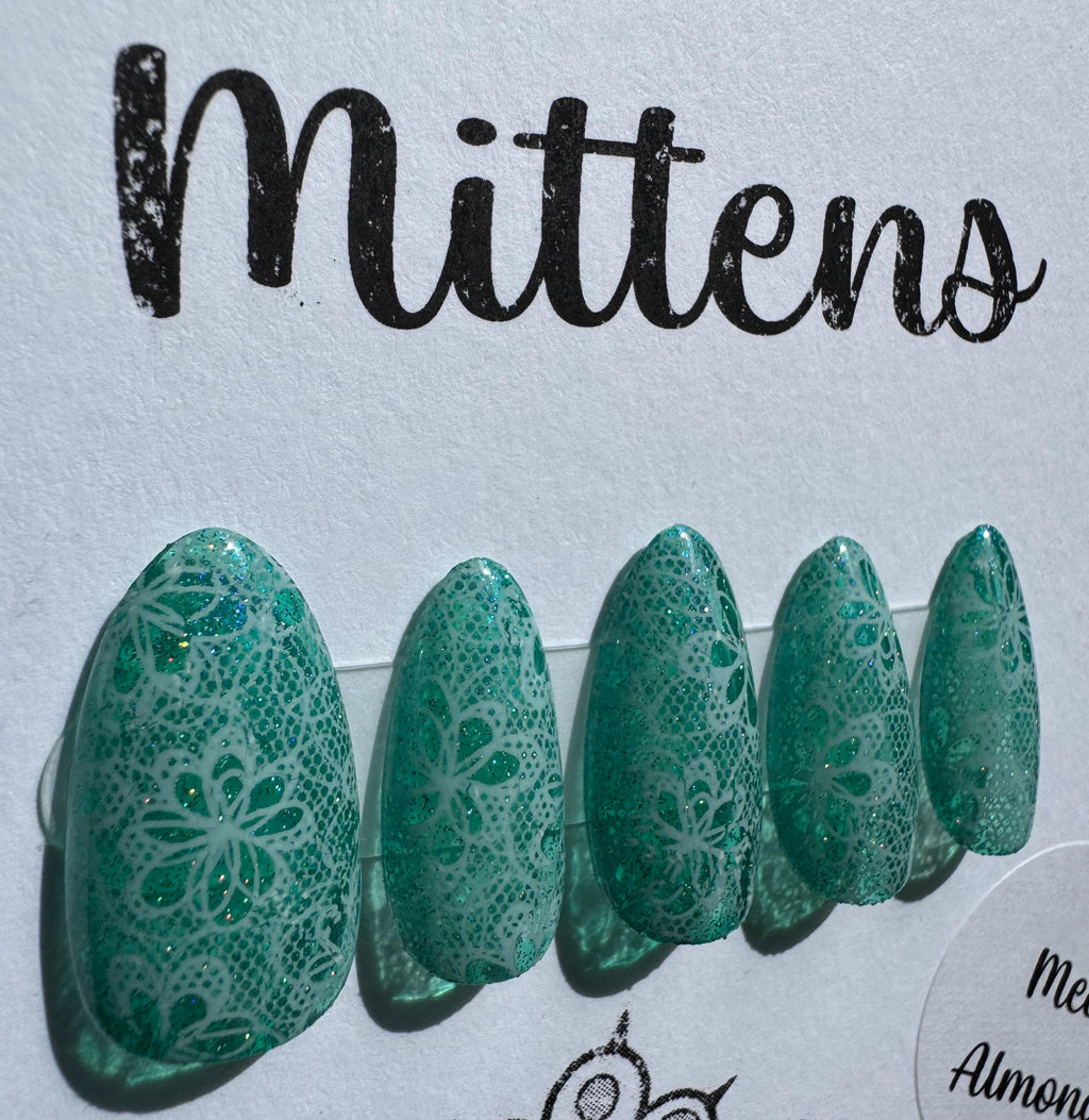 Cirque Colors - Elixir of Everlasting Life; press-on nails