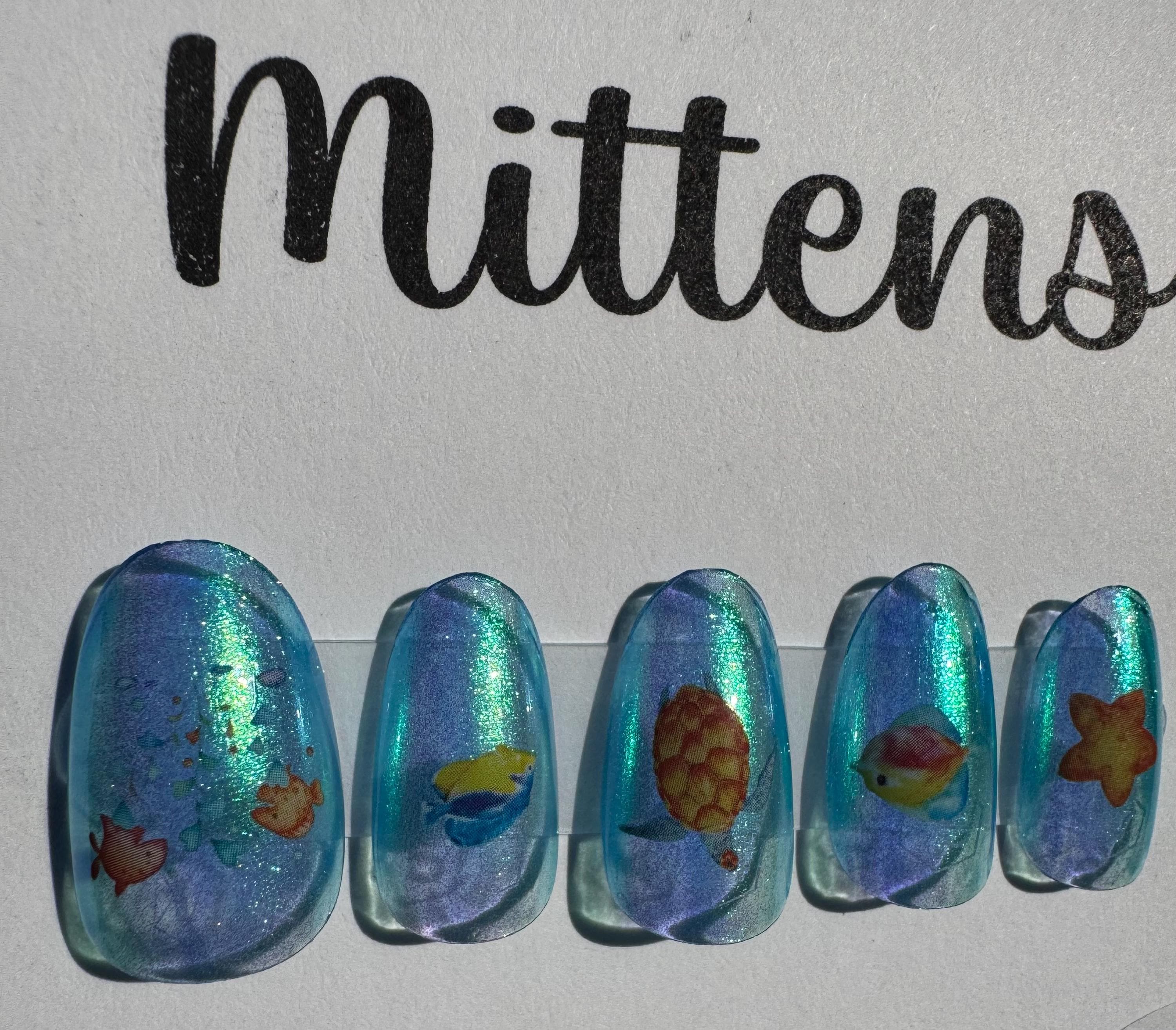 Paint It Pretty Polish - Cruising; press-on nails