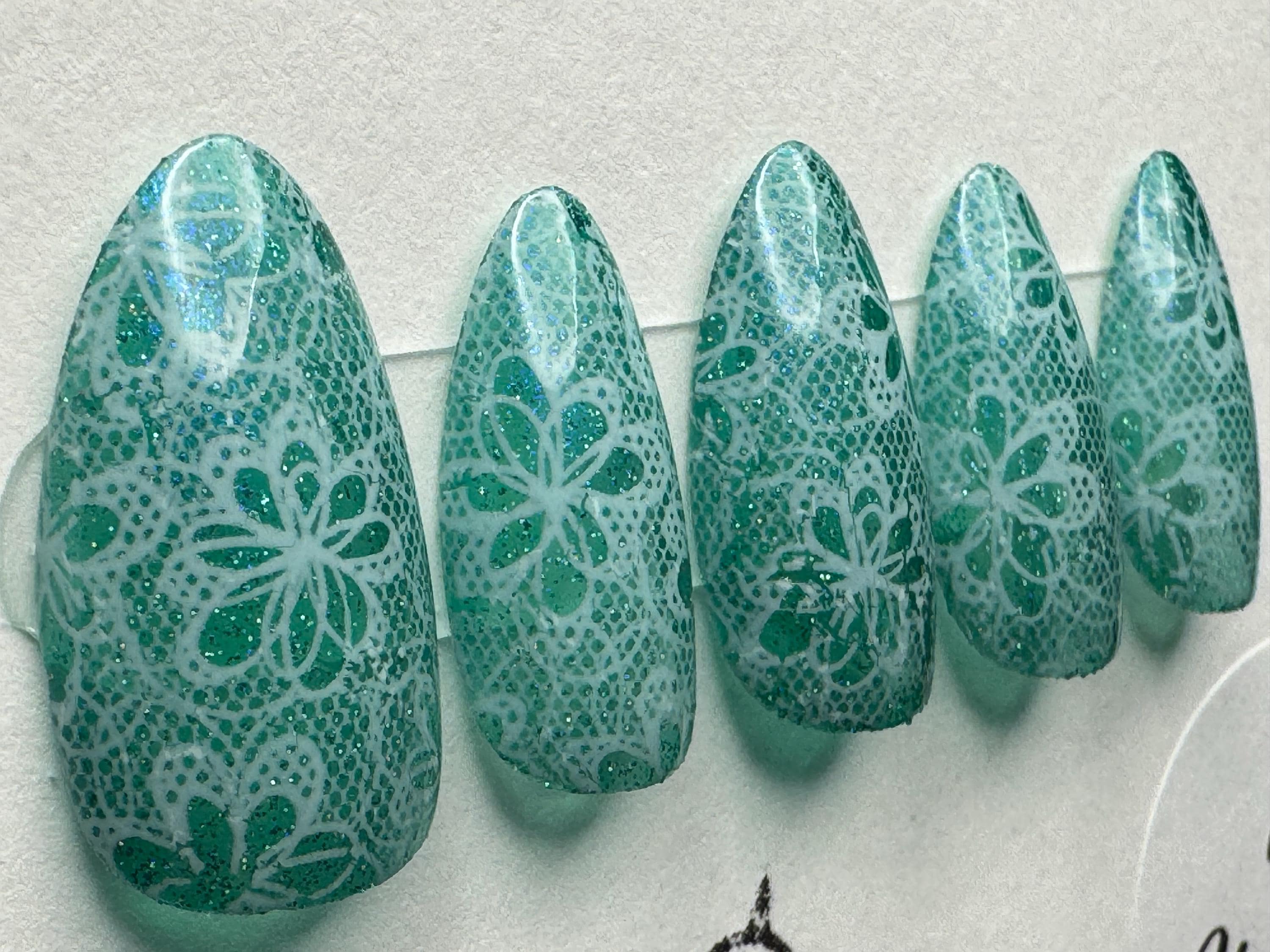 Cirque Colors - Elixir of Everlasting Life; press-on nails