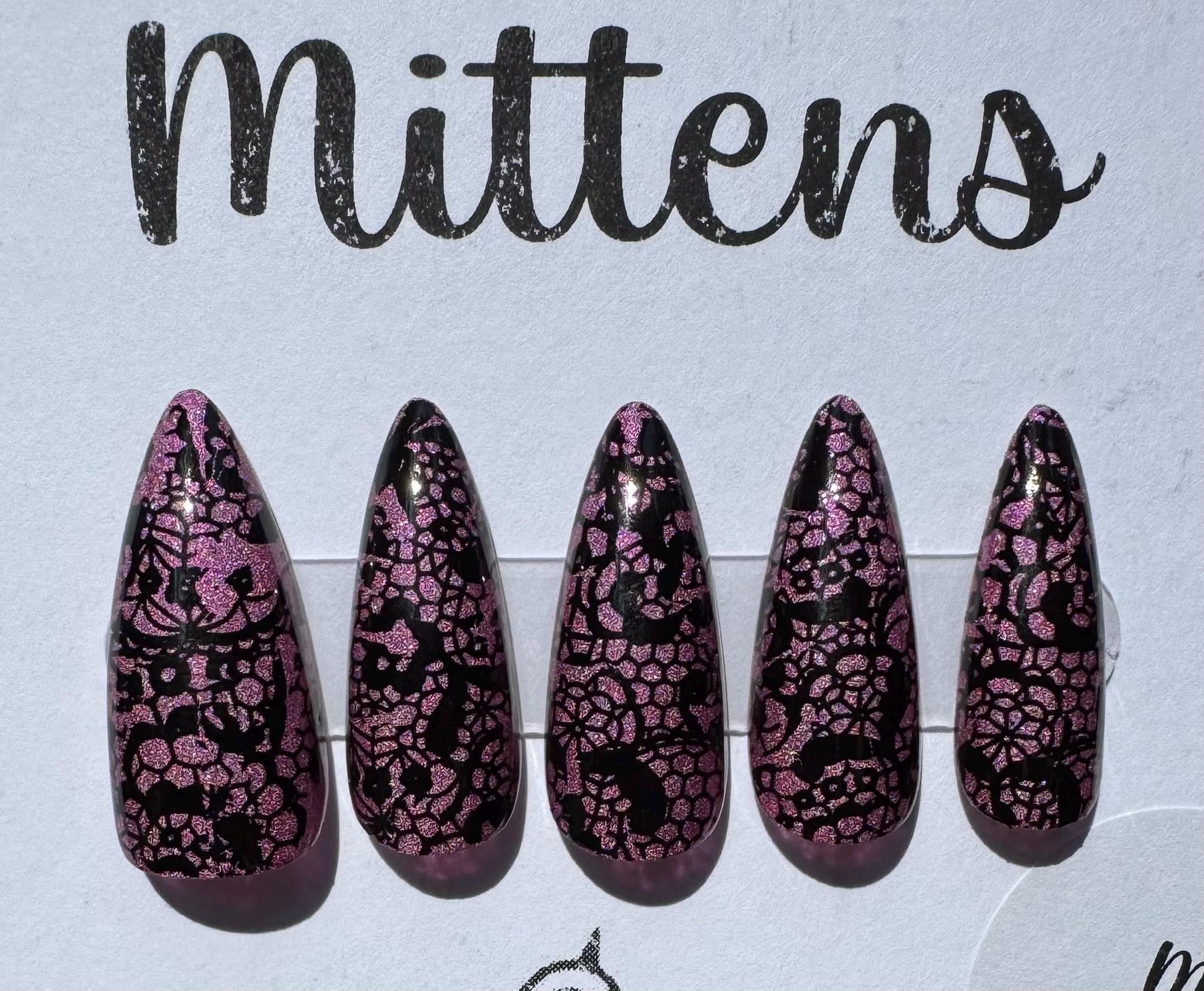 Wicked Lacquer - Smell The Roses; press-on nails