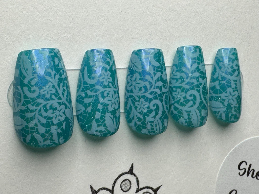 Cirque Colors - Lucid Dream; press-on nails
