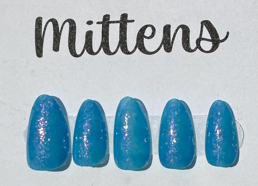 Cirque Colors - Snow Cone; press-on nails