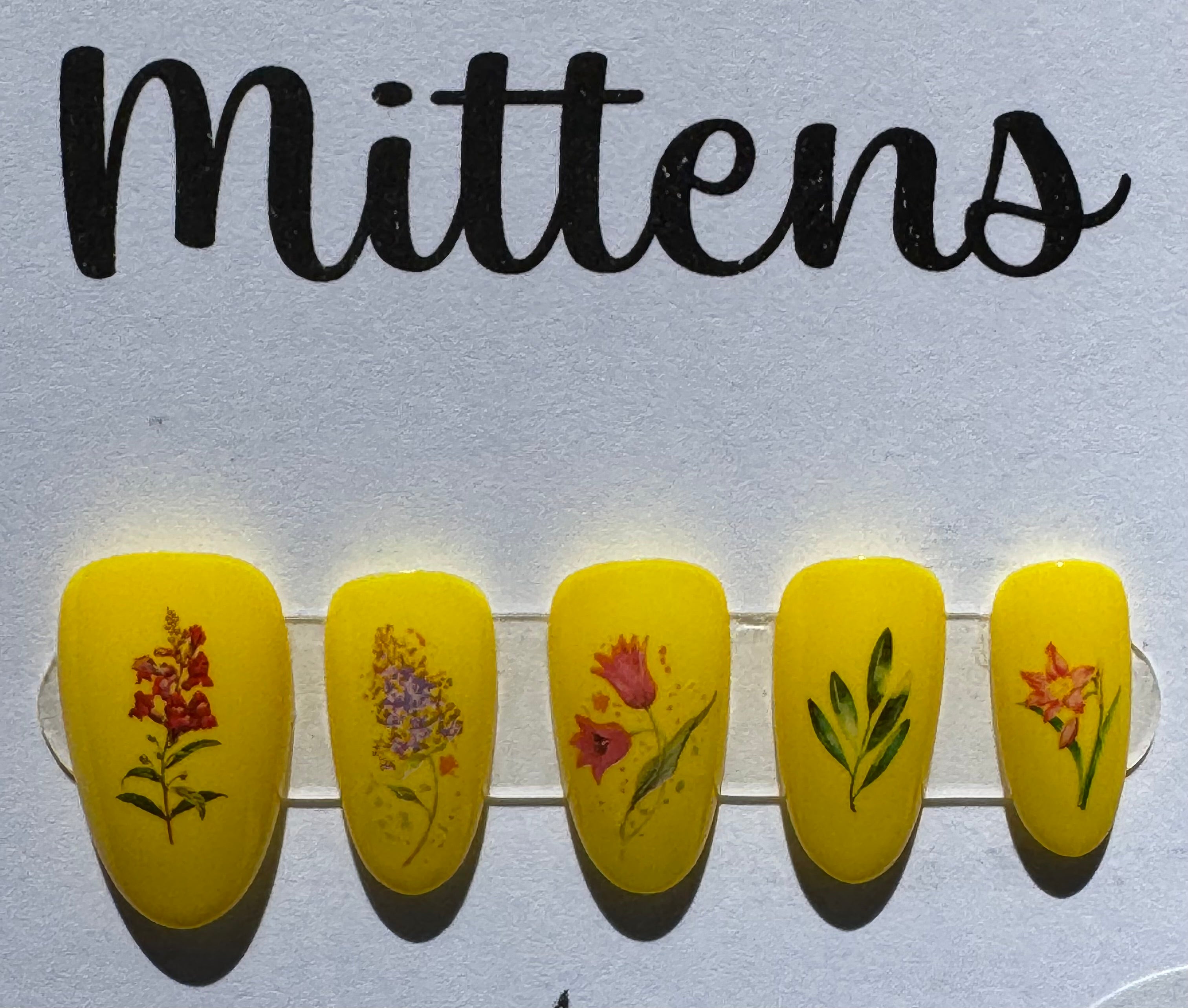 Spring Flowers; press-on nails