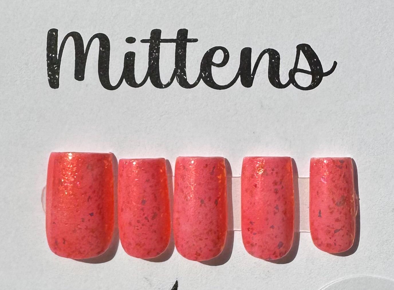 Sassy Cats Lacquer - Bake It Till You Make It; press-on nails