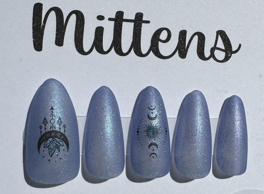 J&B - Have You Dreamed About Scissors Recently; press-on nails