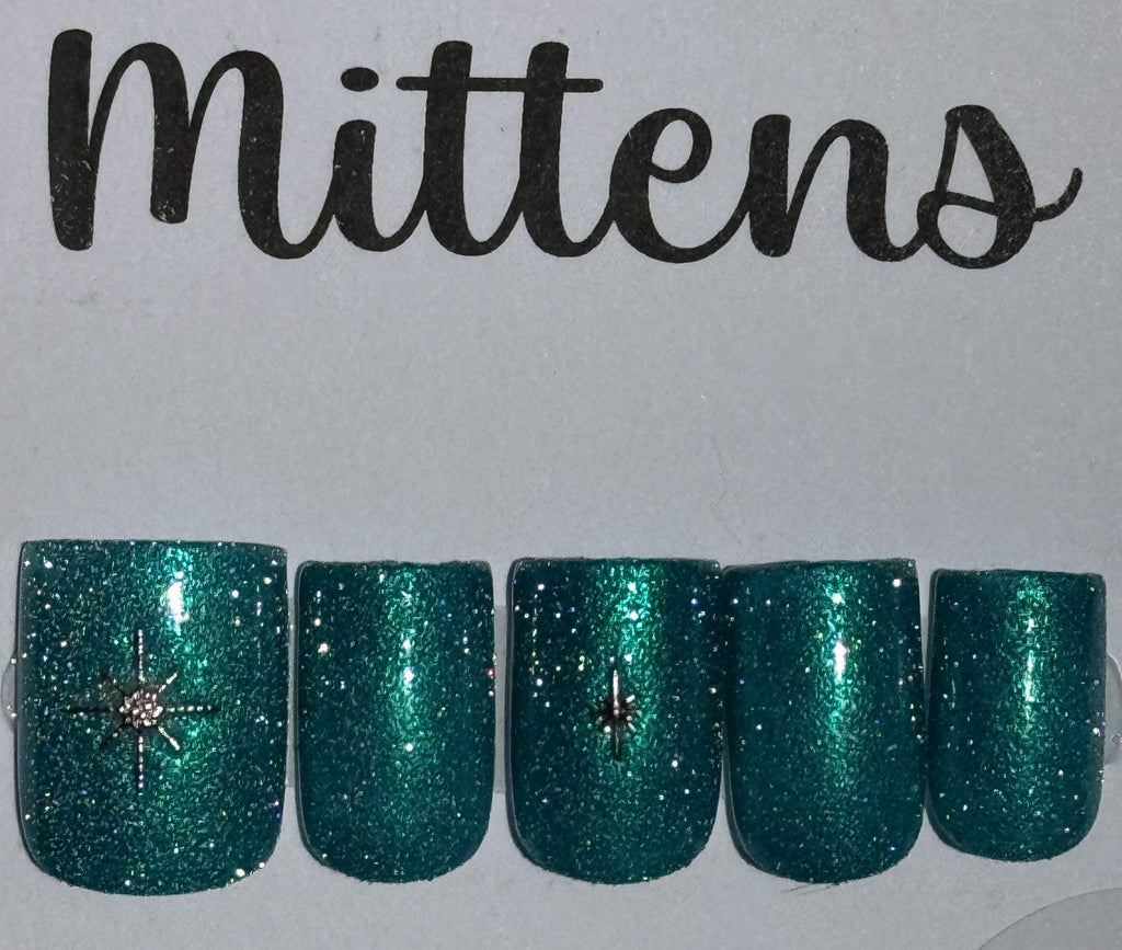 Sassy Cats Lacquer - Oh, Penelope Whistledown; press-on nails